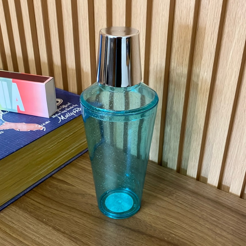 BLUSH | Blue Cocktail Shaker with Silver Lid